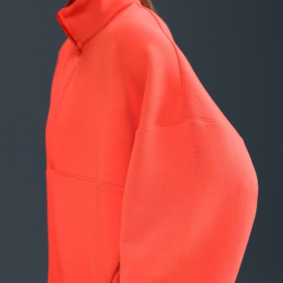 NWT Nike Women's 24.7 ImpossiblySoft Oversized 1/2 Zip Sweatshirt - Picture 6 of 6